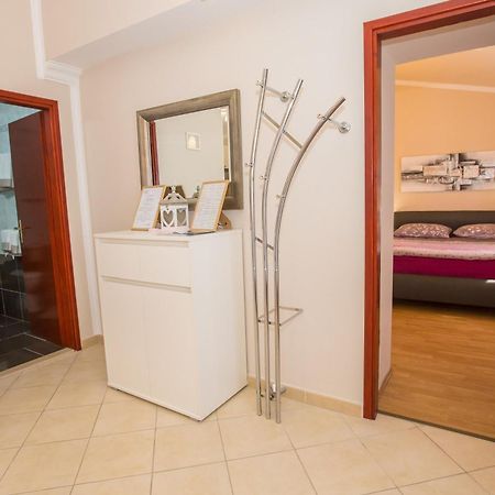 Villa Michelle Karojba Exteriör bild