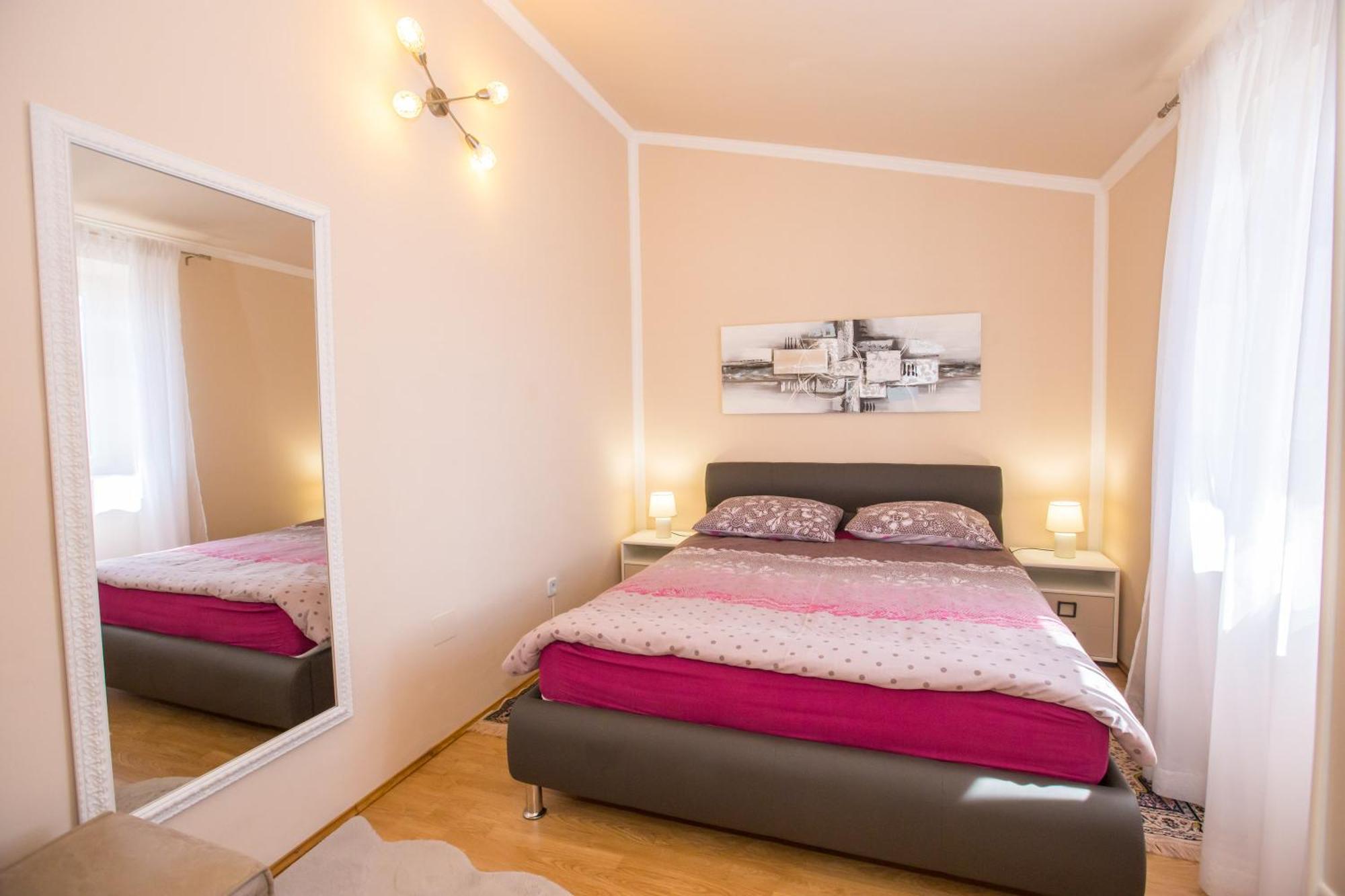 Villa Michelle Karojba Exteriör bild
