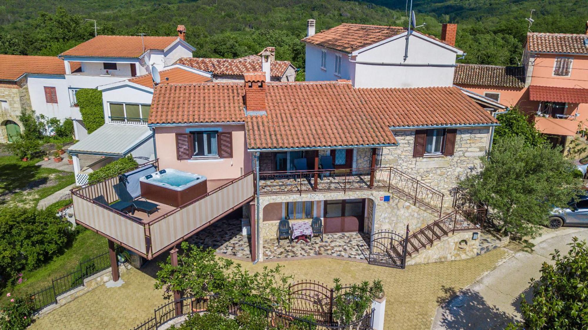 Villa Michelle Karojba Exteriör bild