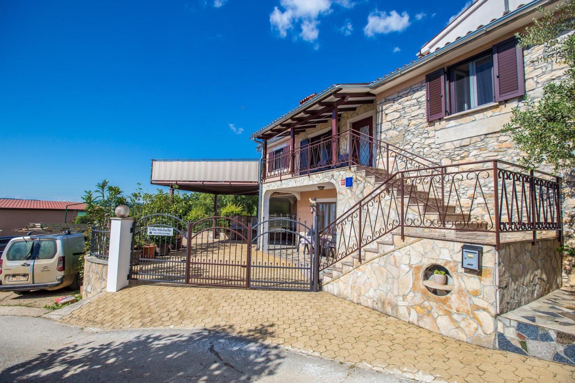 Villa Michelle Karojba Exteriör bild